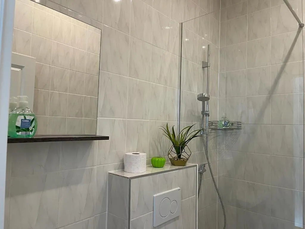 Vienna City Apartment 1