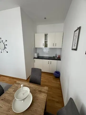 Vienna City Apartment 1