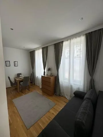 Vienna City Apartment 1
